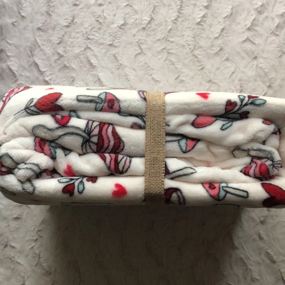 MUSHROOM and HEARTS Plush Queen Blanket
